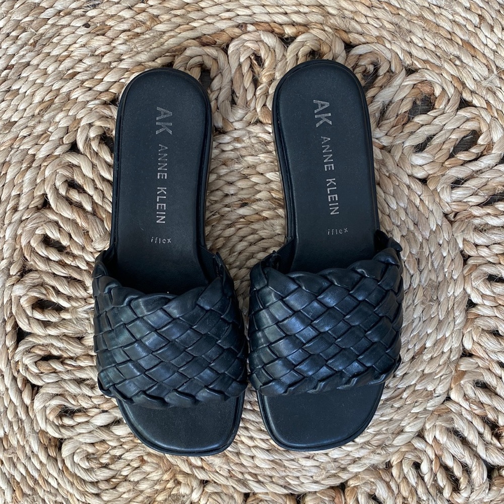 Anne Klein size 8 slip on platform sandals black